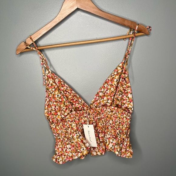 NWT Sim & Sam Tie Strap Floral Smocked Ruffle Cami - Picture 3 of 11